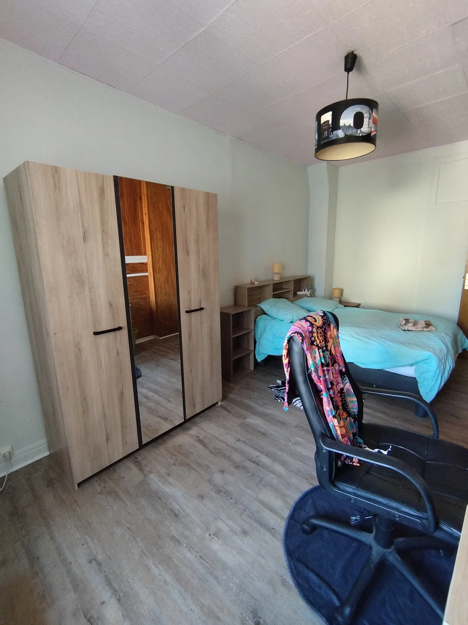 Room Rue de Bourgogne in Moulins