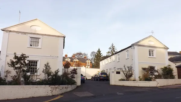 Flat Grove Hill Road in Tunbridge Wells