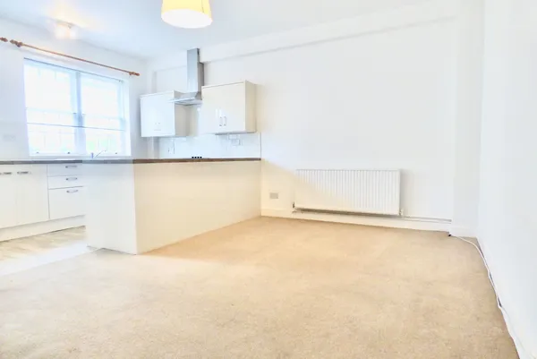 Flat Grove Hill Road in Tunbridge Wells
