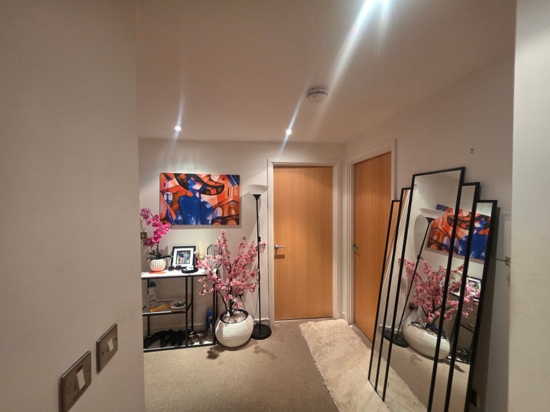 Room Grimwade Street in Ipswich