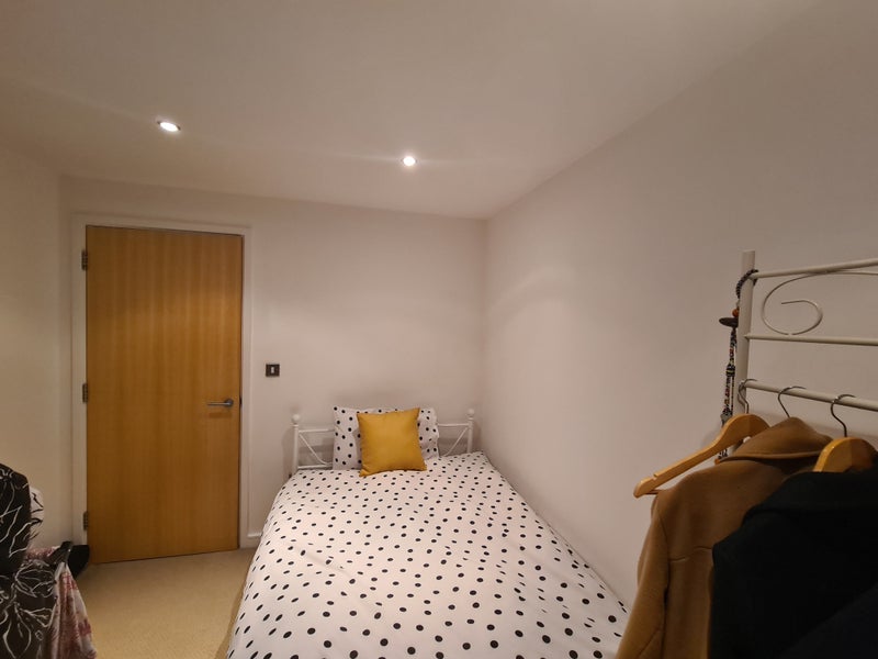 Room Grimwade Street in Ipswich
