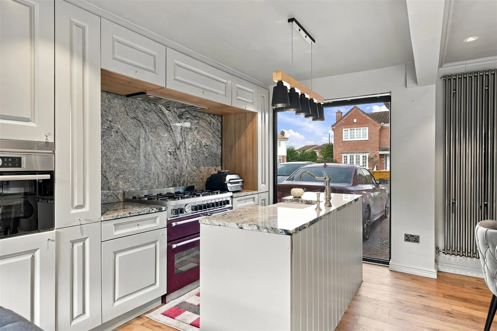 House Hawbridge Close in Metropolitan Borough of Solihull