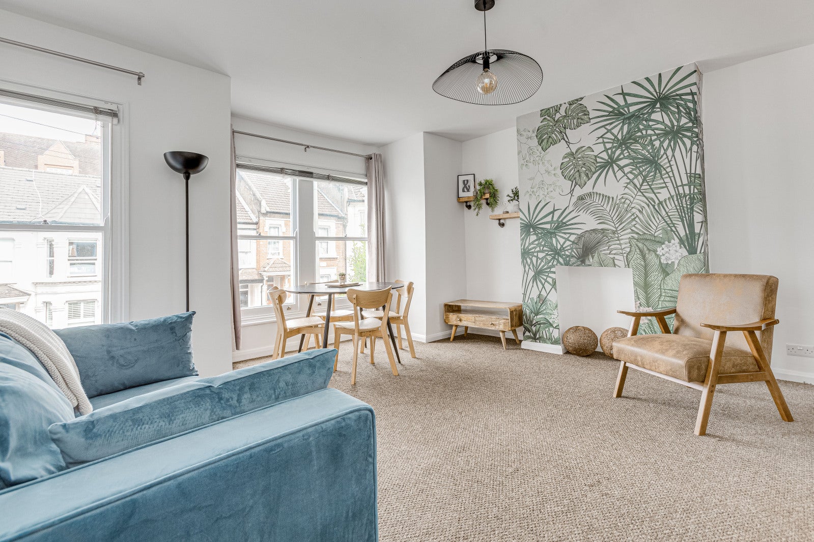 Flat Lavender Hill in Greater London