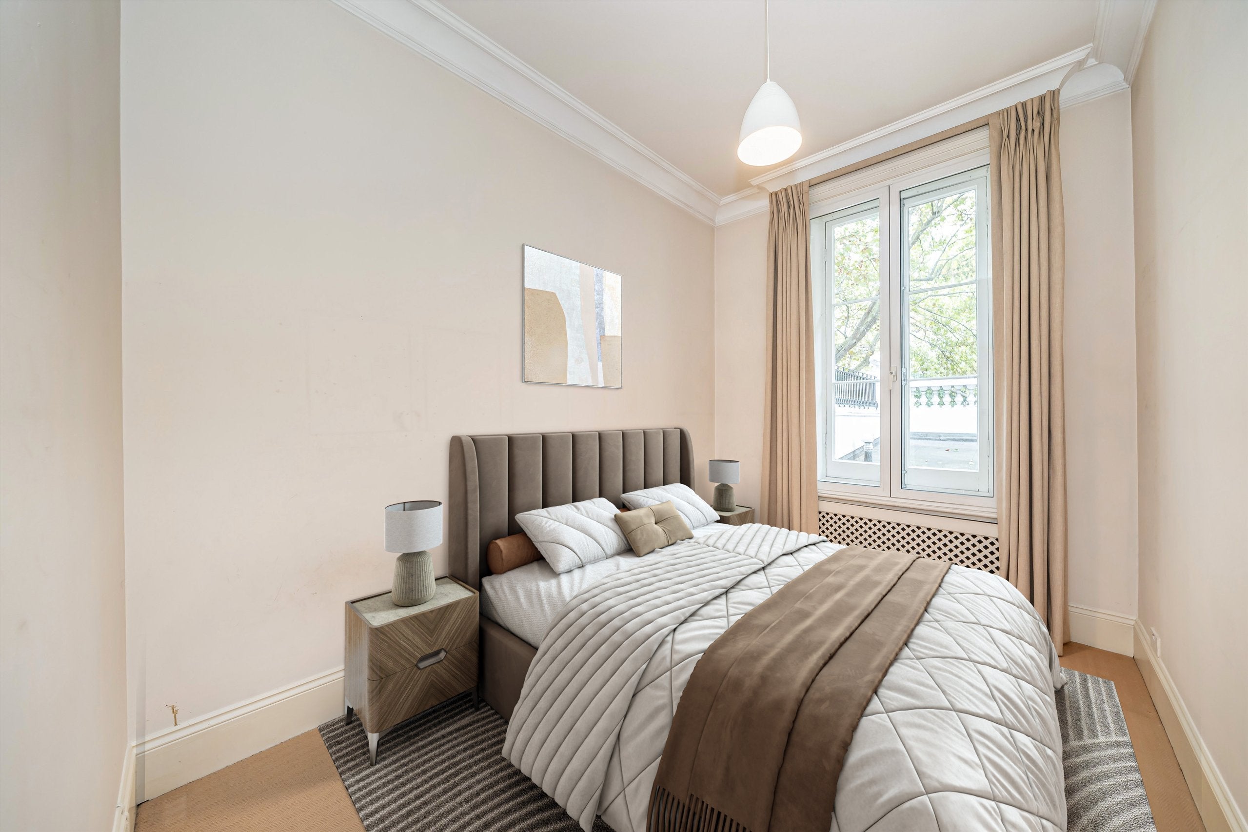 Flat Holland Park Avenue in Greater London