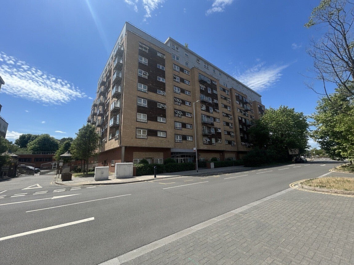Flat Cherrydown East in Basildon