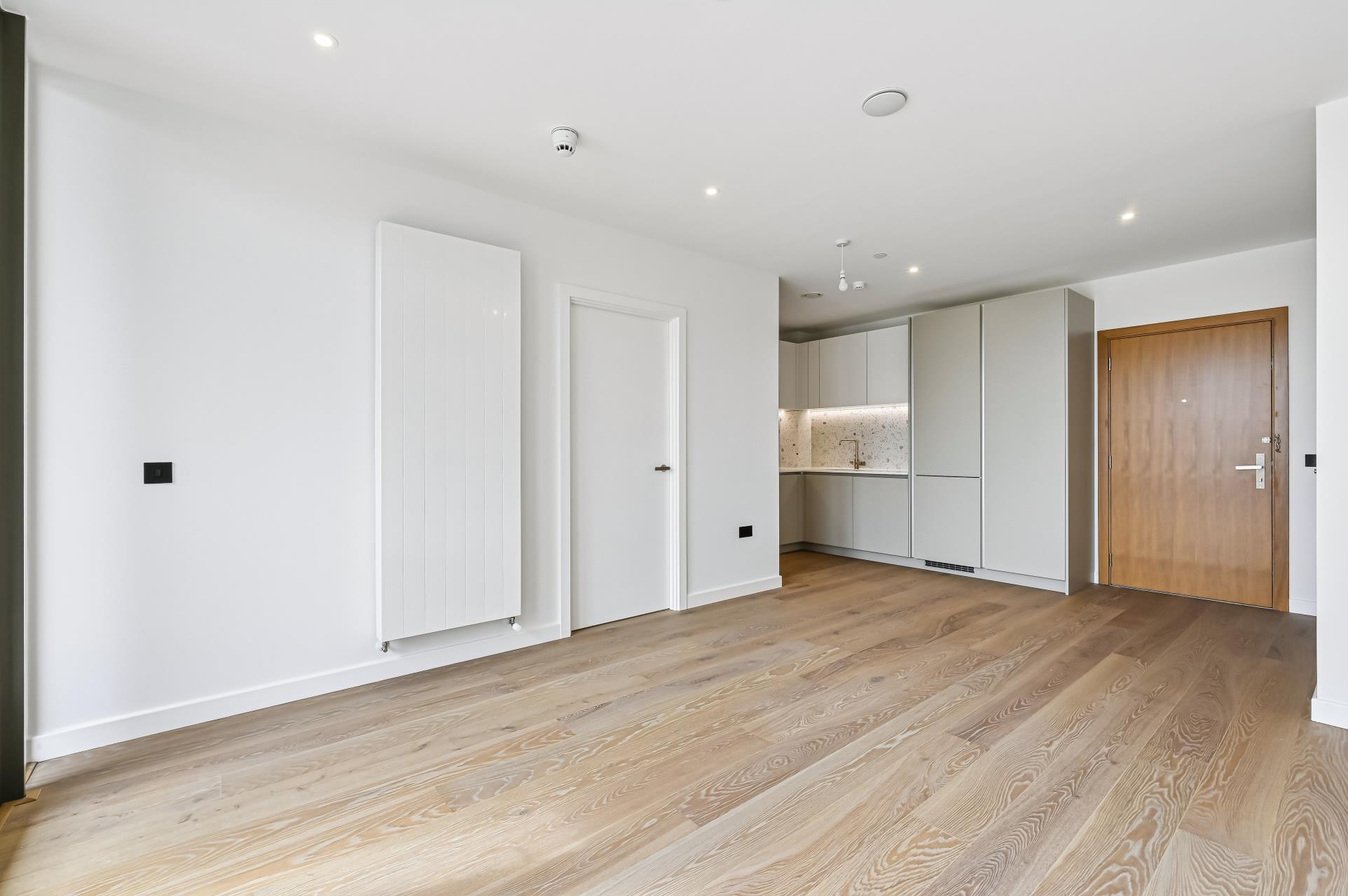 Flat Linver Road in Greater London