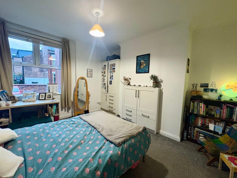 Room Wilbraham Road in Manchester