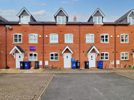 House Waters Edge Close in Newcastle-under-Lyme