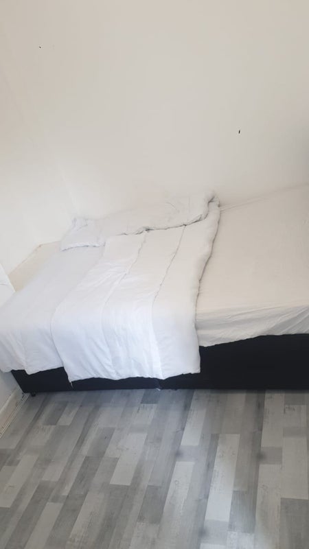 Room Gorst Street in Liverpool