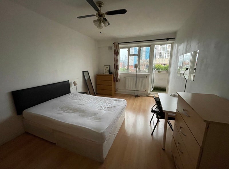 Room Jubilee Street in Greater London