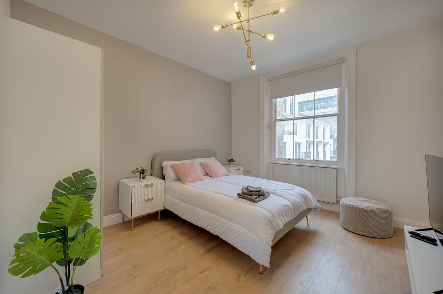 Flat Kensington Gardens Square in City of Westminster
