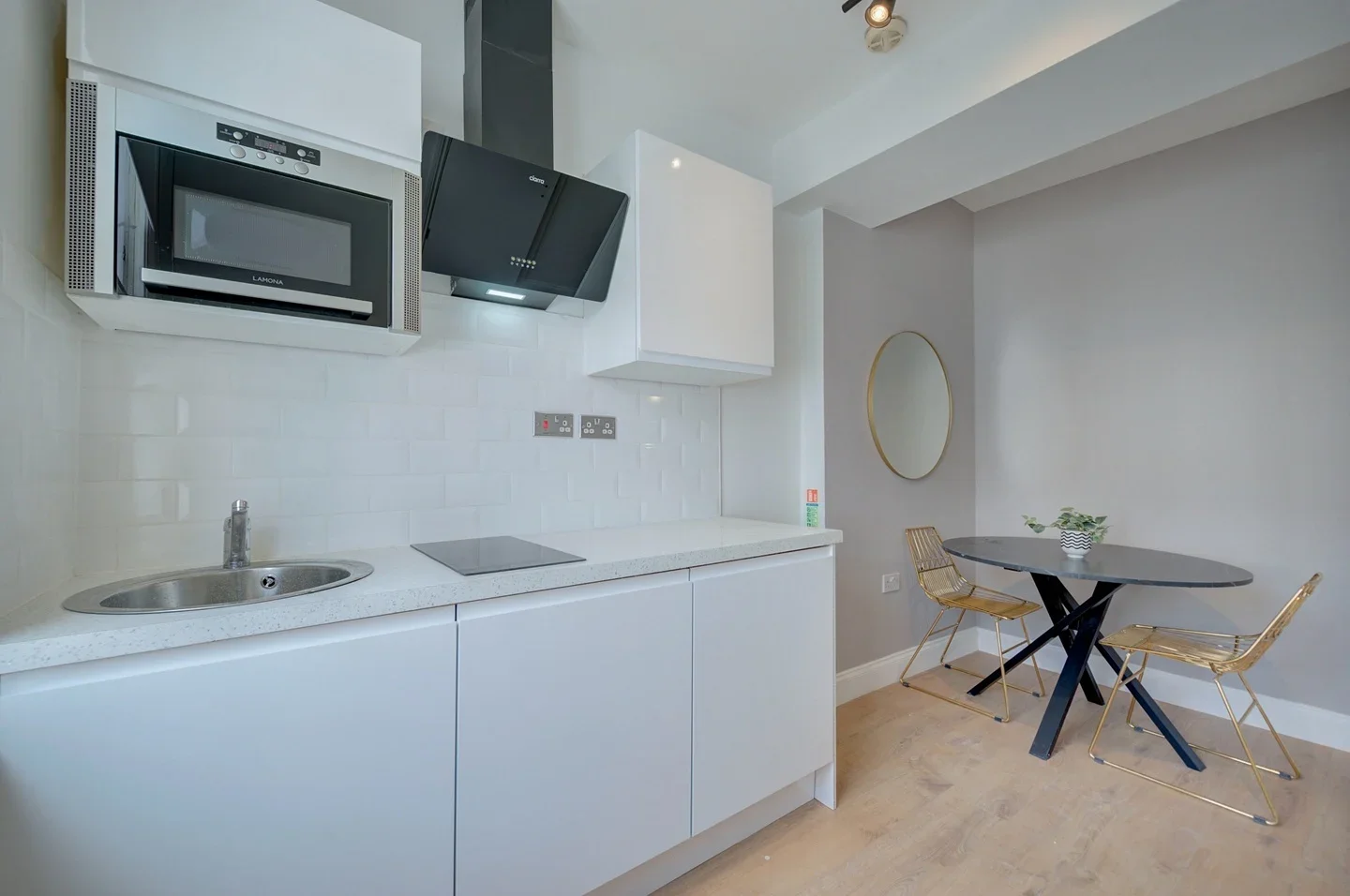 Flat Kensington Gardens Square in City of Westminster