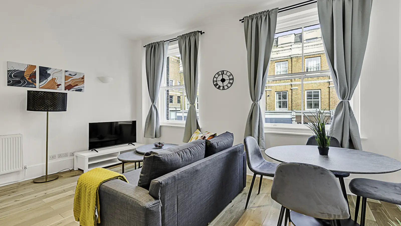 Flat Norfolk Square in City of Westminster