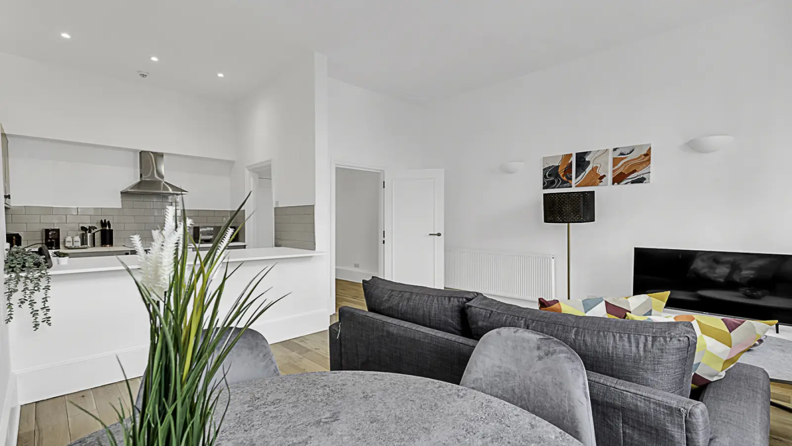 Flat Norfolk Square in City of Westminster