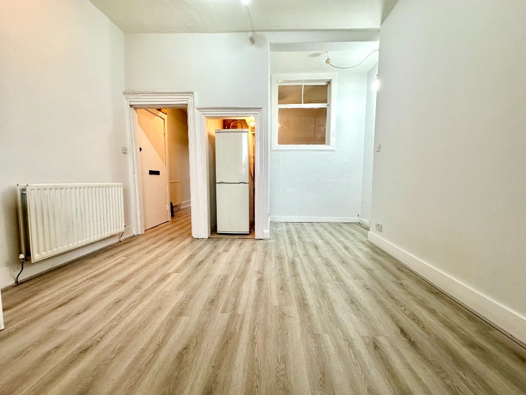 Flat Ramsay Place in City of Edinburgh