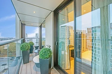Flat Merchant Square in City of Westminster