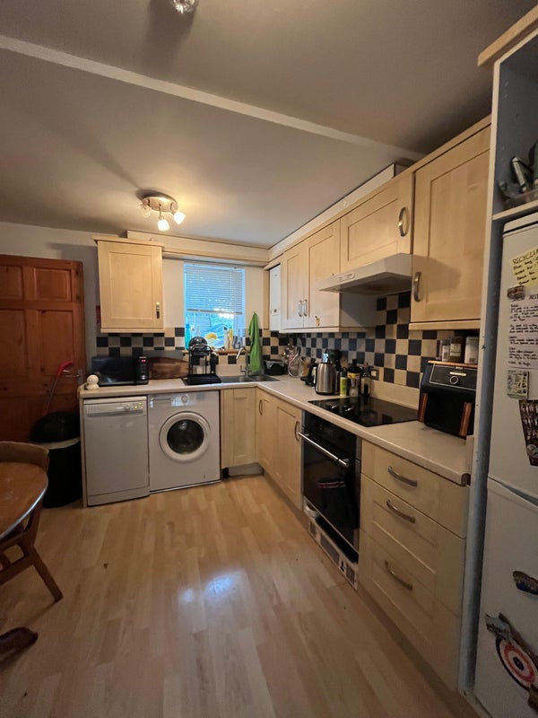 Room Fremantle Road in Bristol