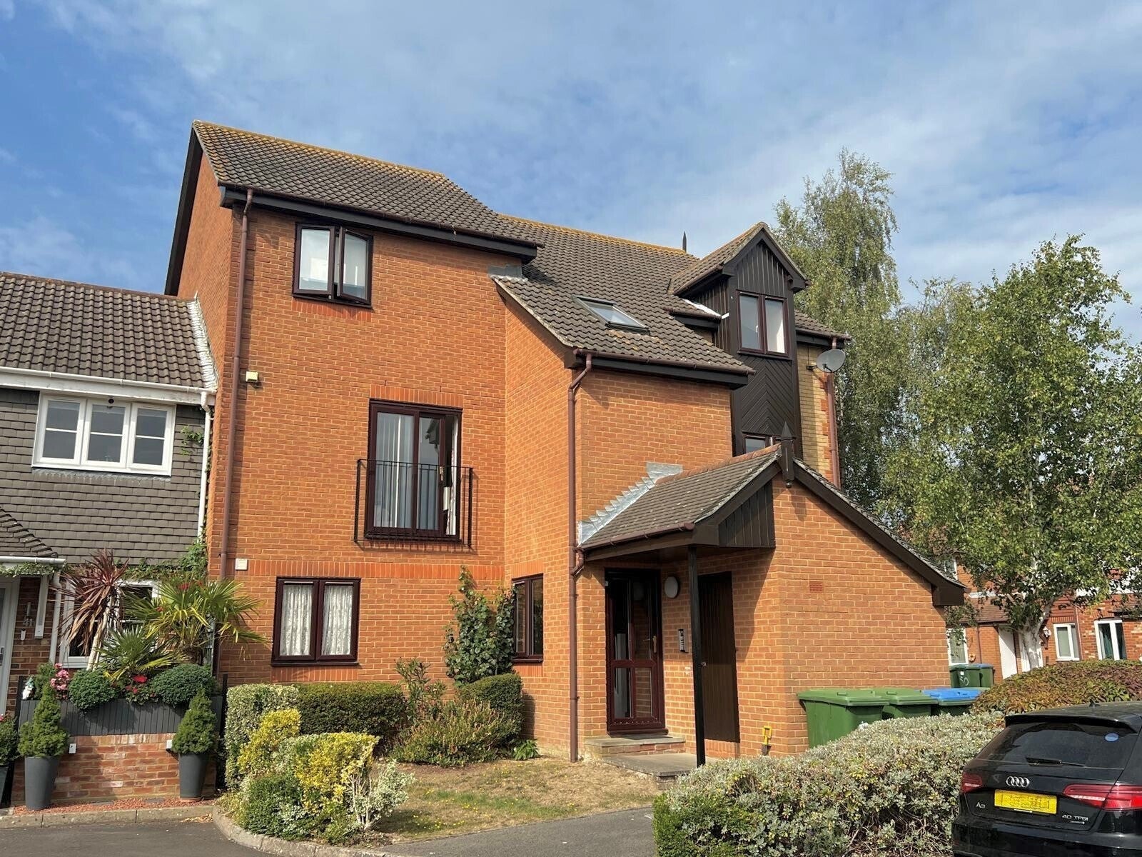 Flat Dundonald Close in Southampton
