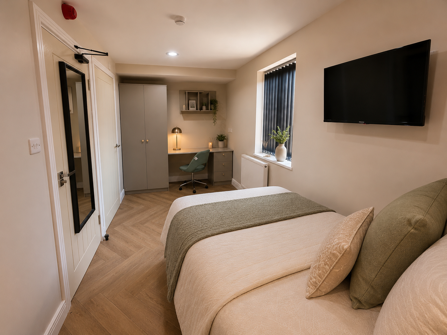 Room Dawlish Road in Birmingham