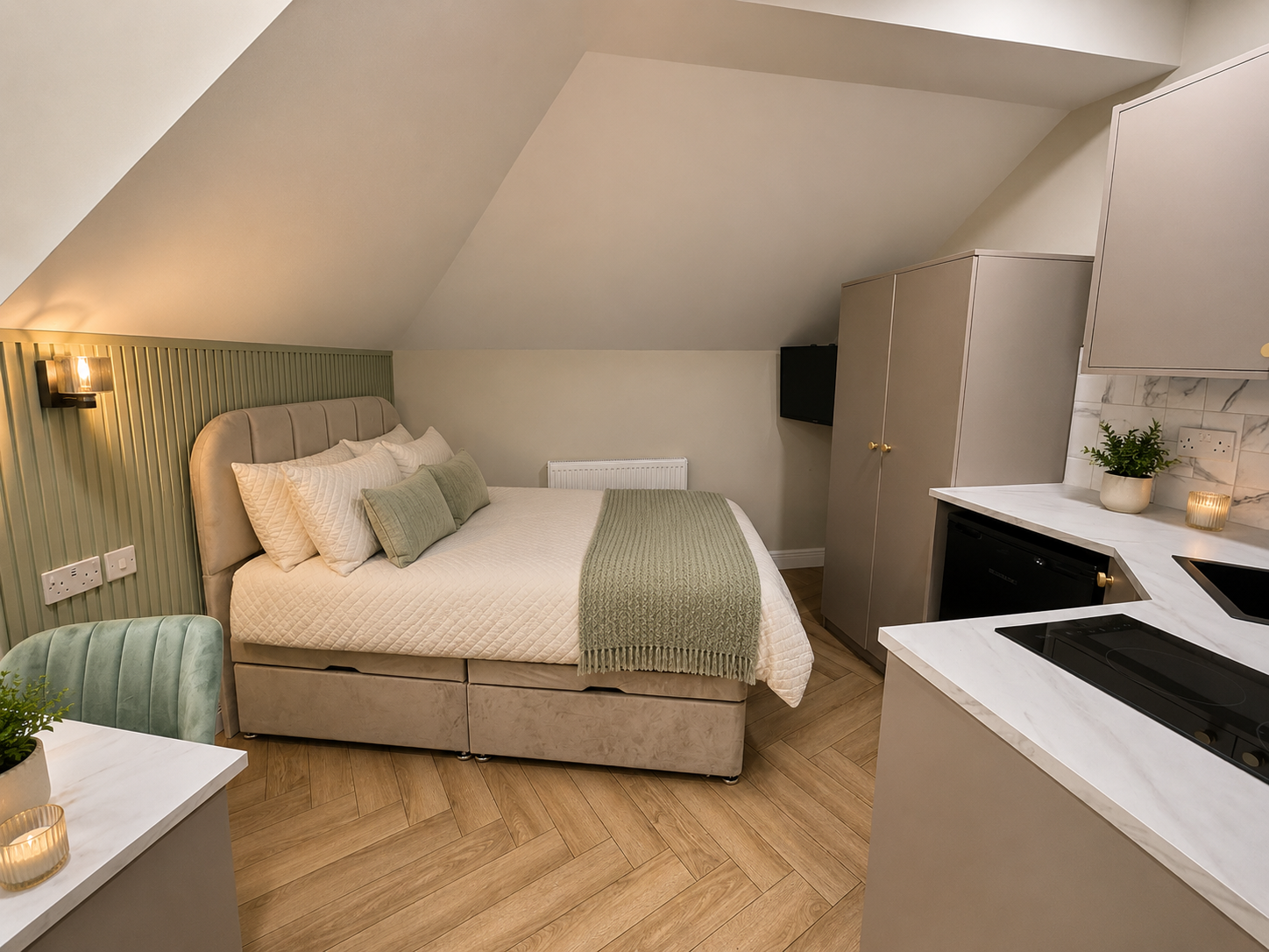 Room Dawlish Road in Birmingham