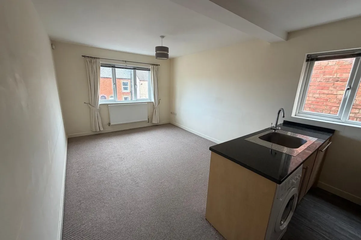 Flat Weedon Road in Northampton