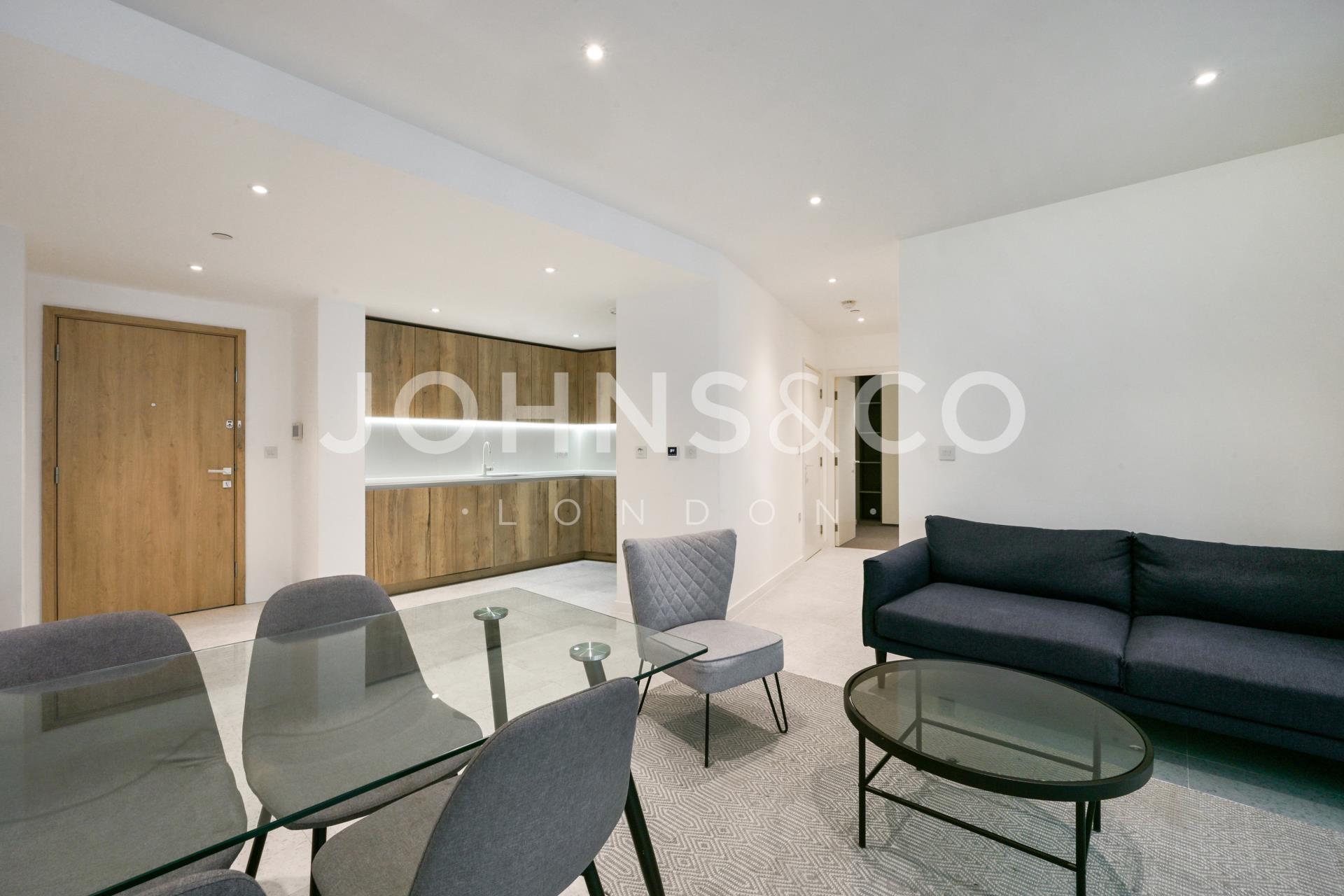 Flat Cendal Crescent in Greater London