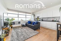 Flat Crieff Court in London
