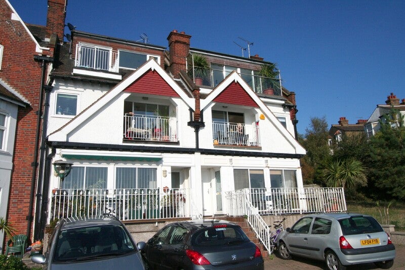 Flat Milton Avenue in Southend-on-Sea