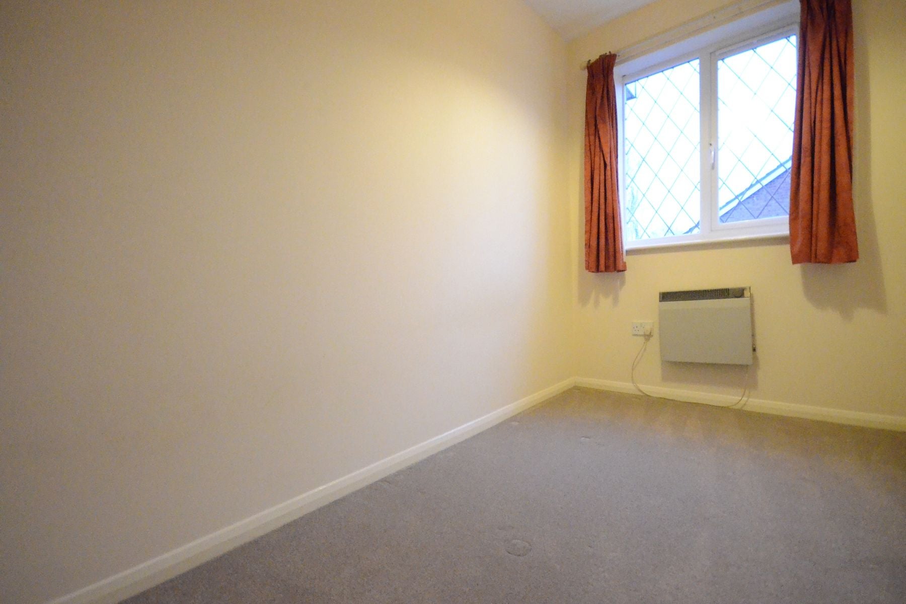 House Statham Court in Binfield