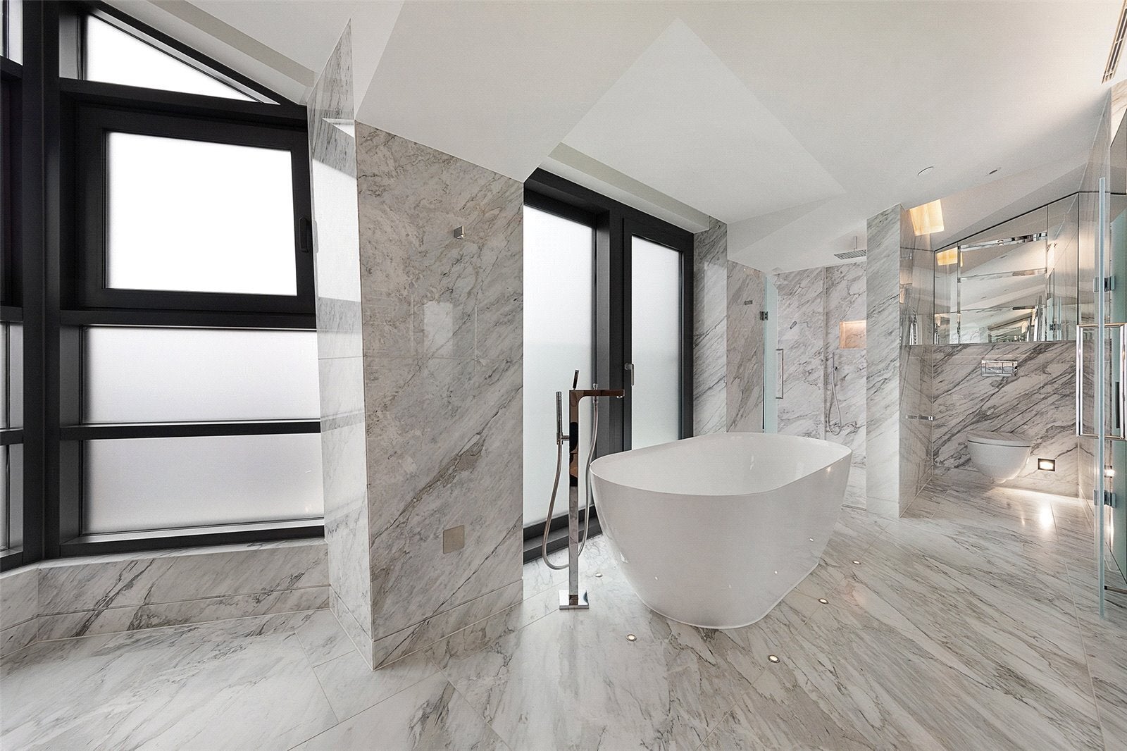 Flat Kensington Gardens Square in City of Westminster