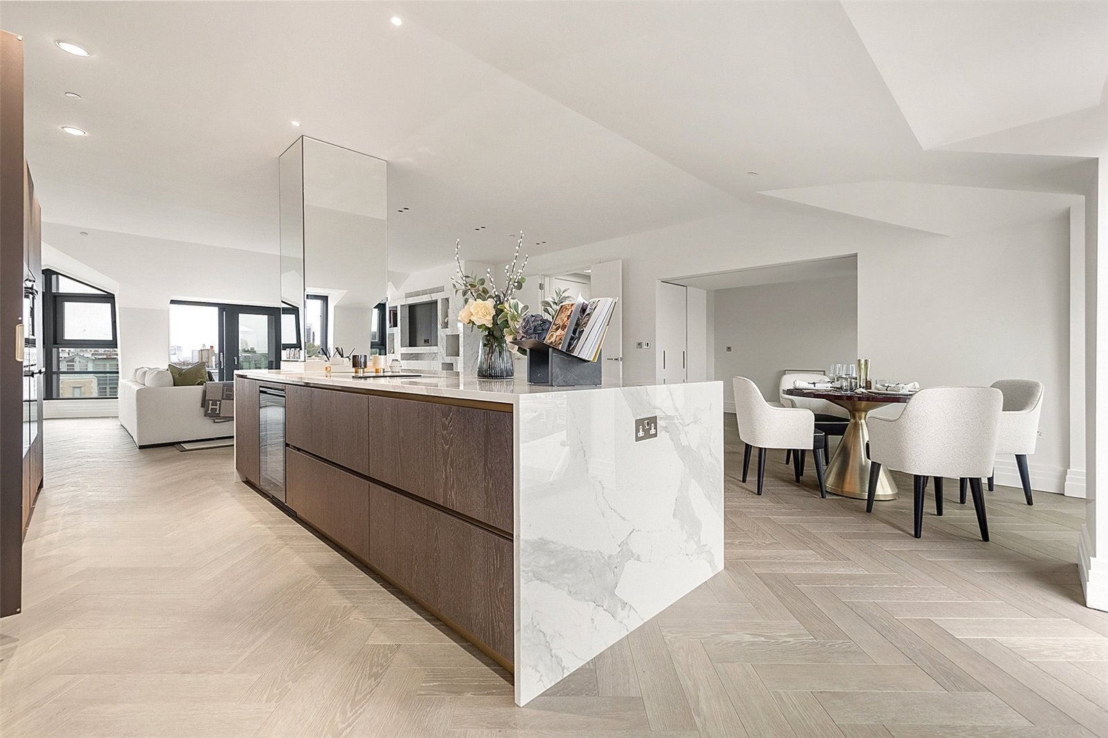 Flat Kensington Gardens Square in City of Westminster