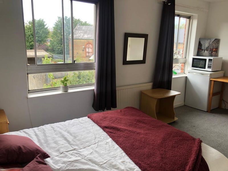 Room Wilkinson Way in Greater London