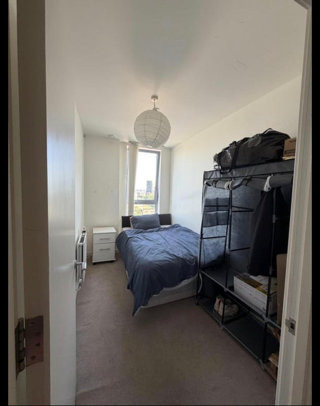 Room High Street in Greater London