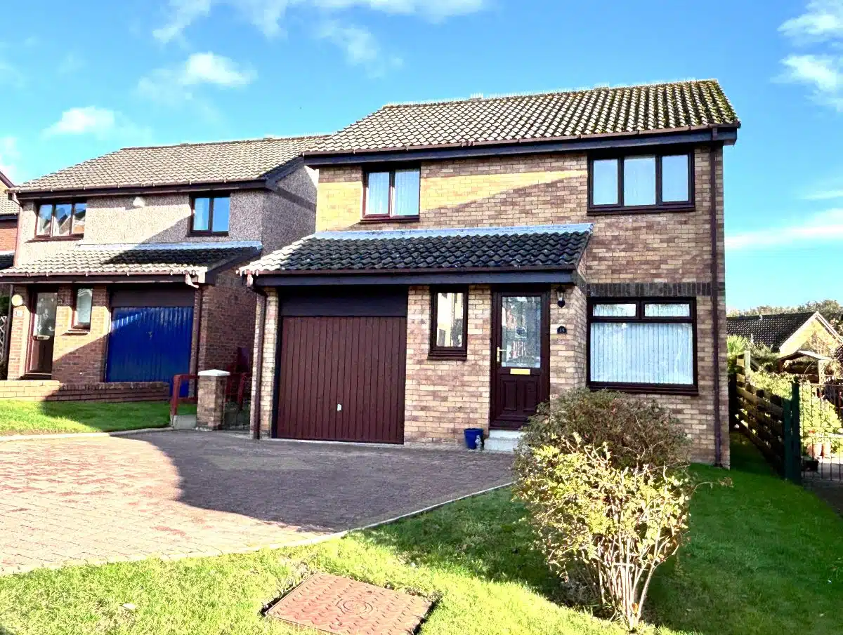 House Moubray Road in Dalgety Bay