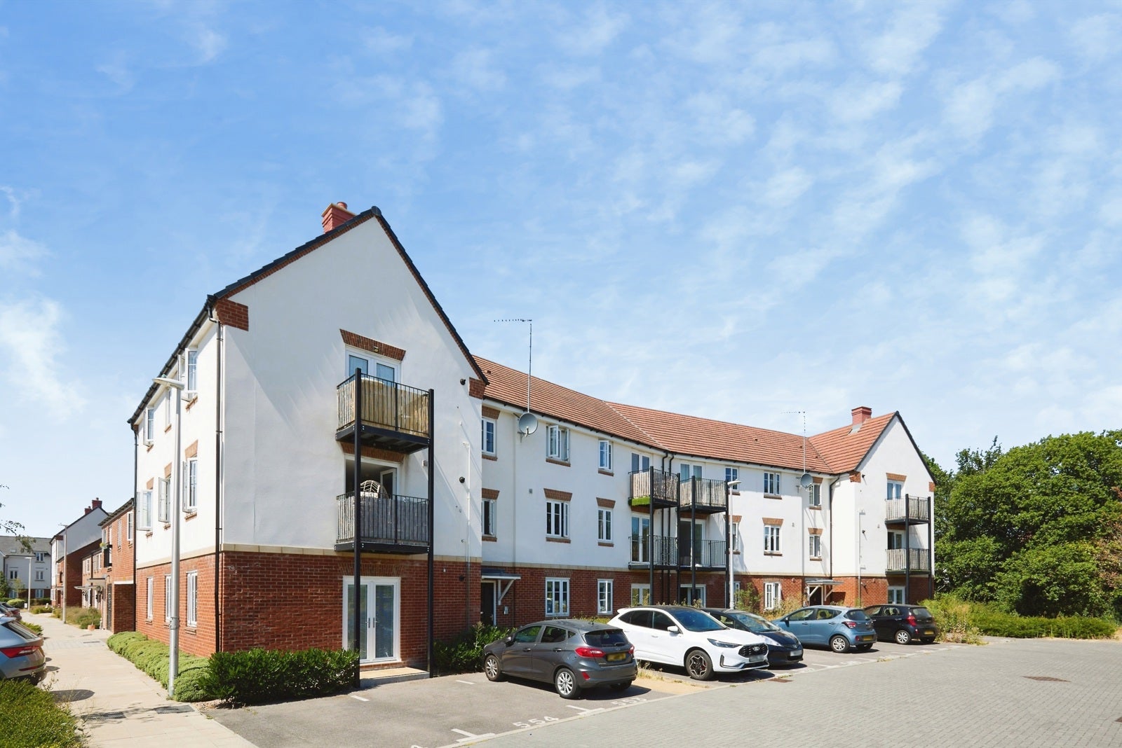 Flat Beechey Place in Wokingham