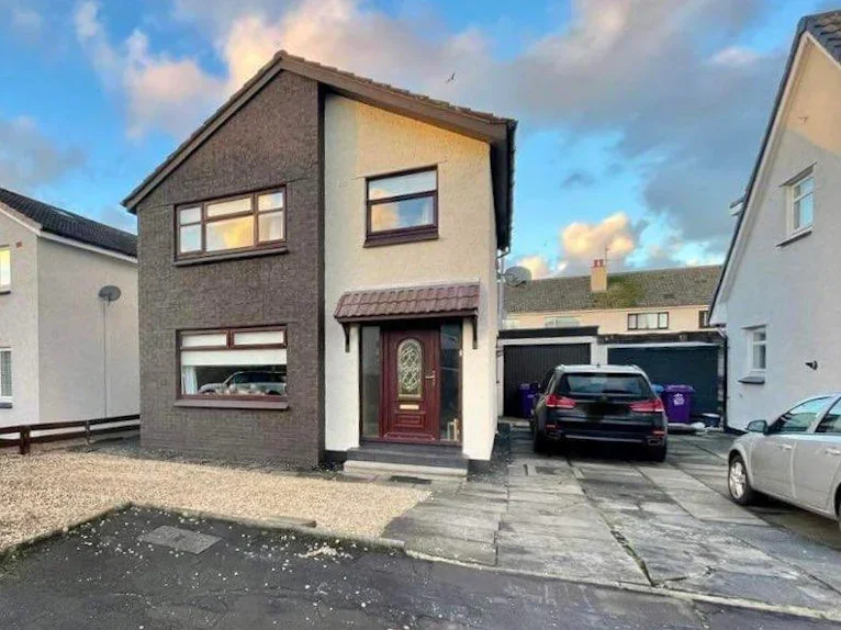 House Coll Gardens in Dreghorn