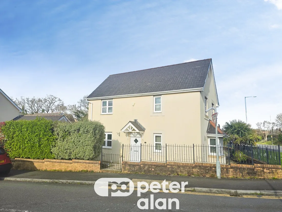 House Llwyn Teg in Swansea