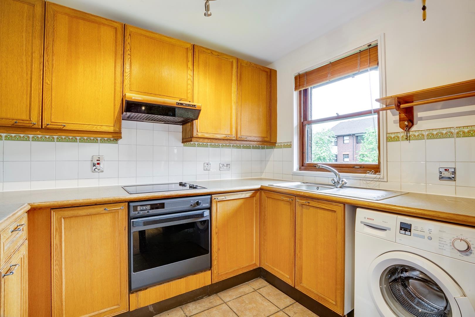 Flat Mayfield Road in Pontypridd
