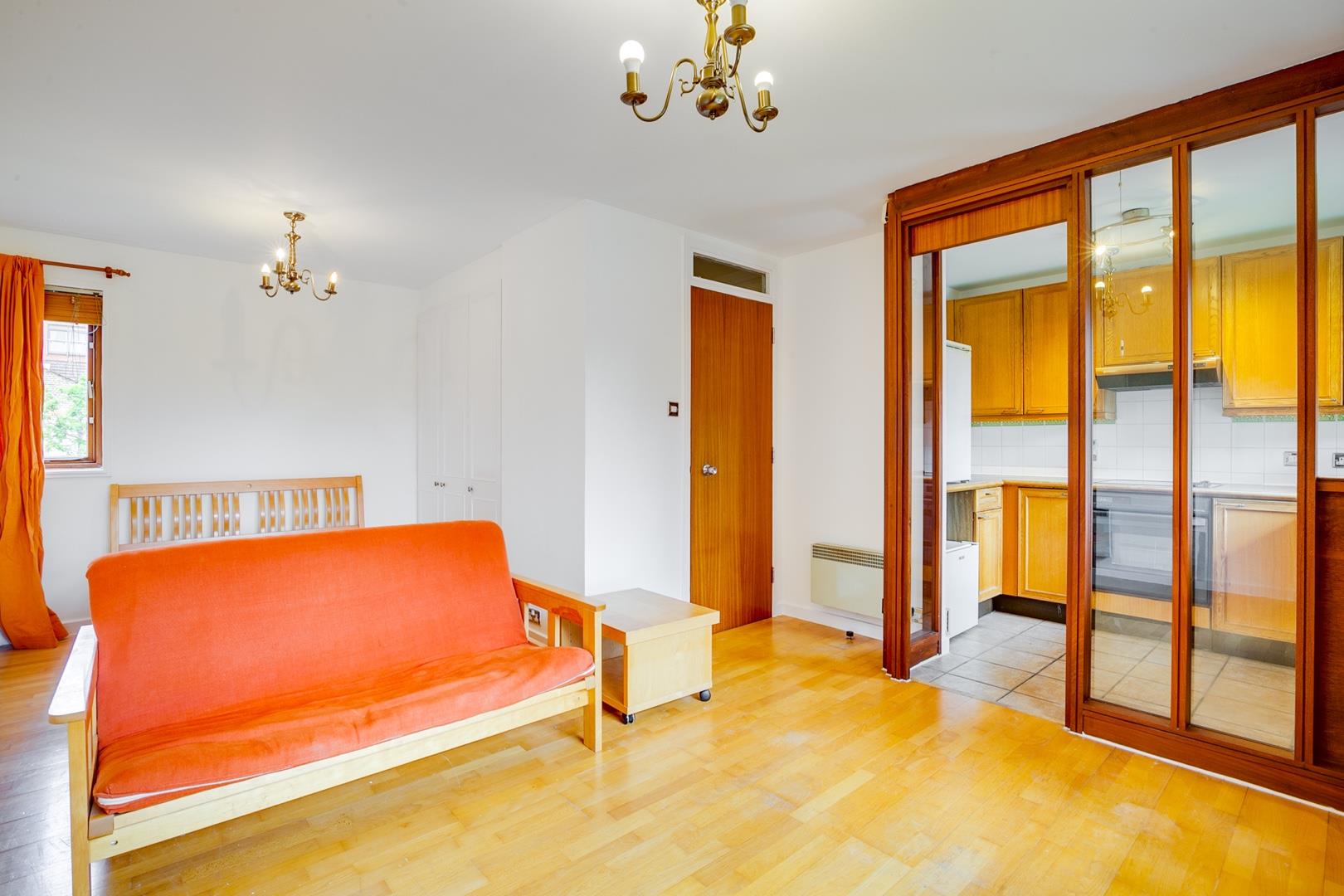 Flat Mayfield Road in Pontypridd