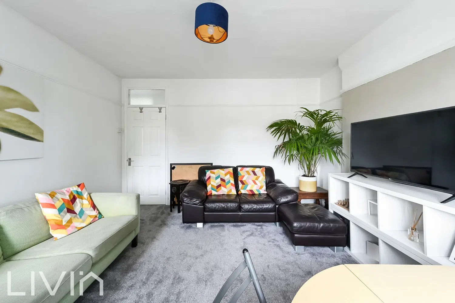 Flat Drovers Road in Greater London