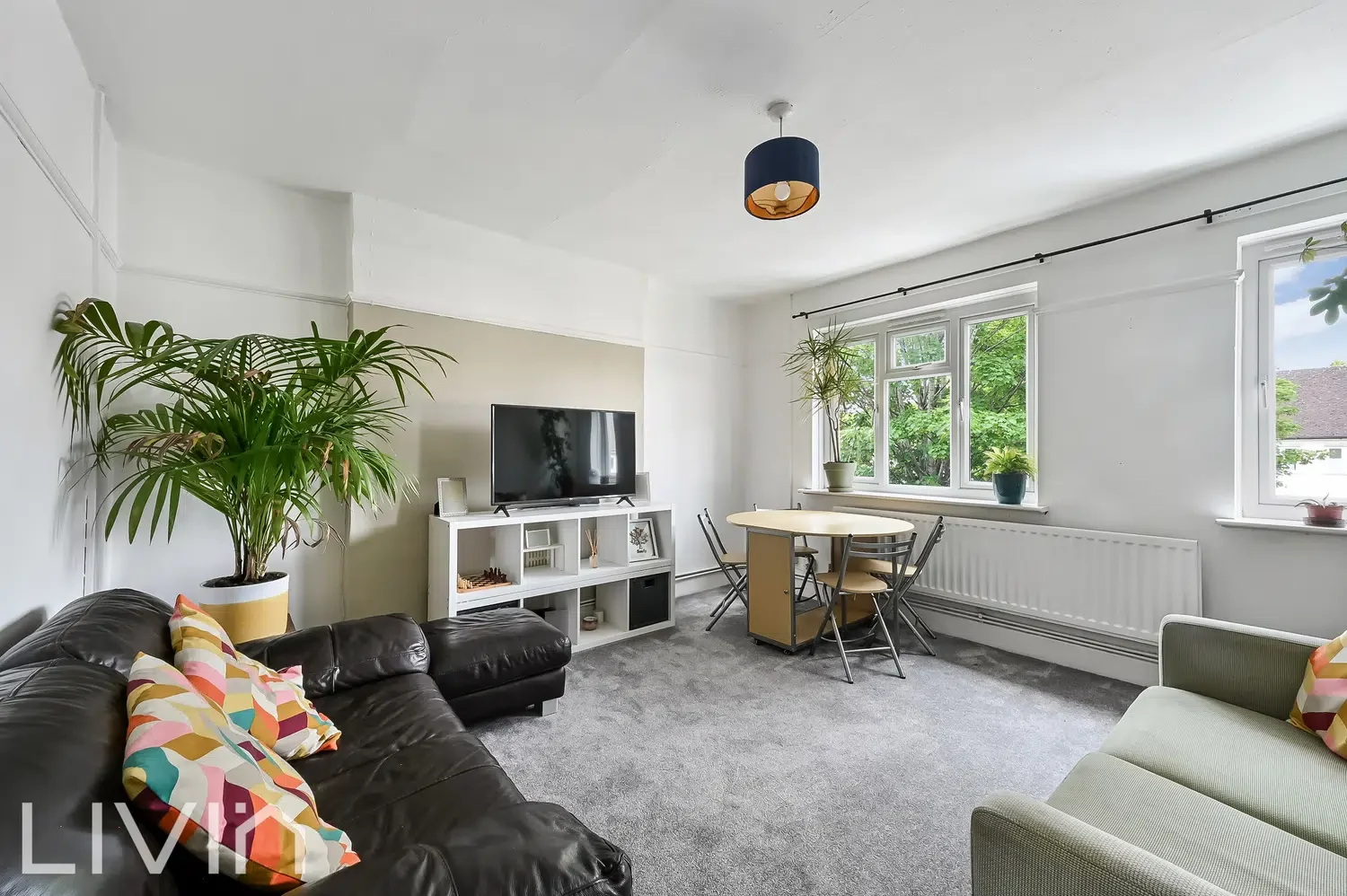 Flat Drovers Road in Greater London