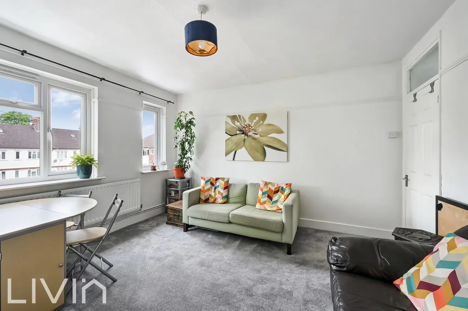 Flat Drovers Road in Greater London