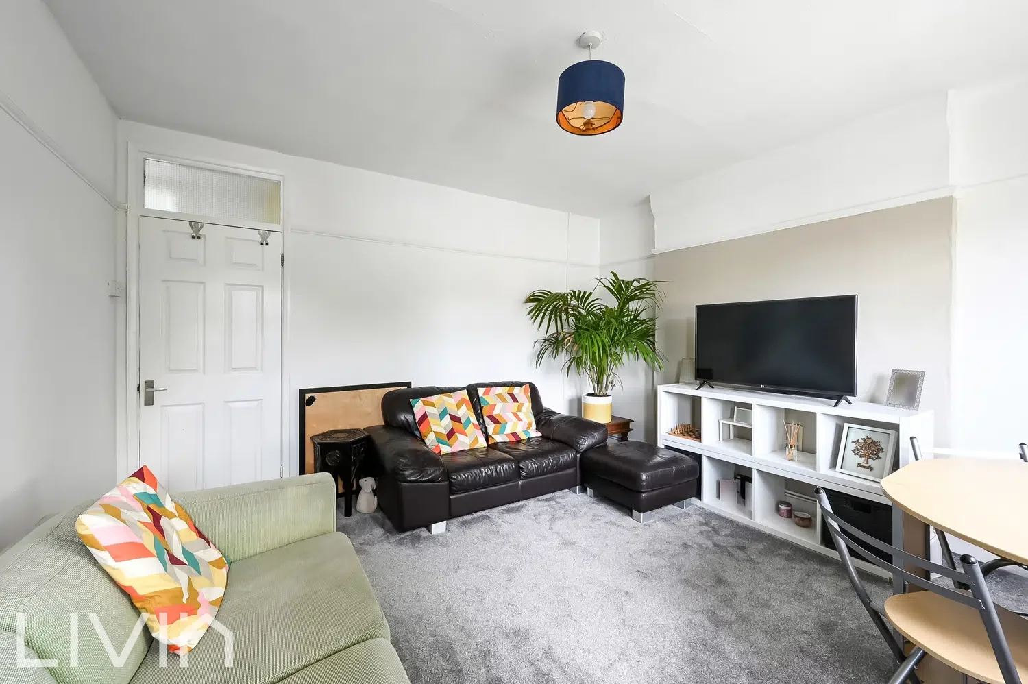 Flat Drovers Road in Greater London