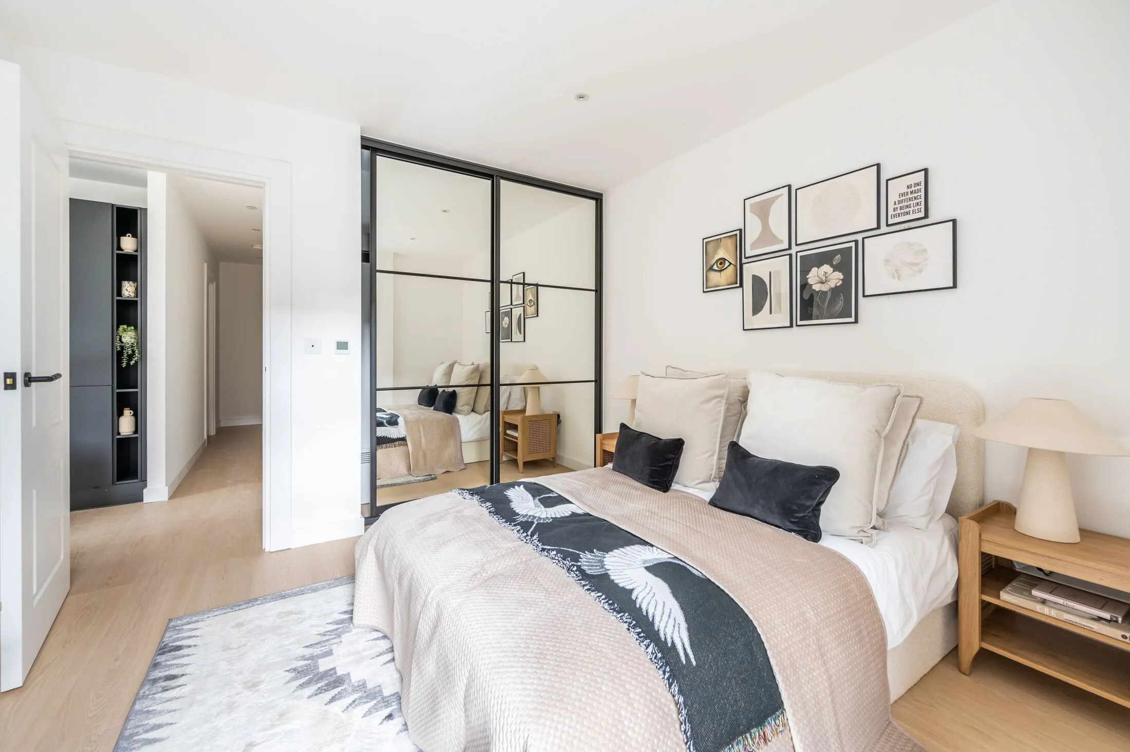 Flat Dod Street in Greater London