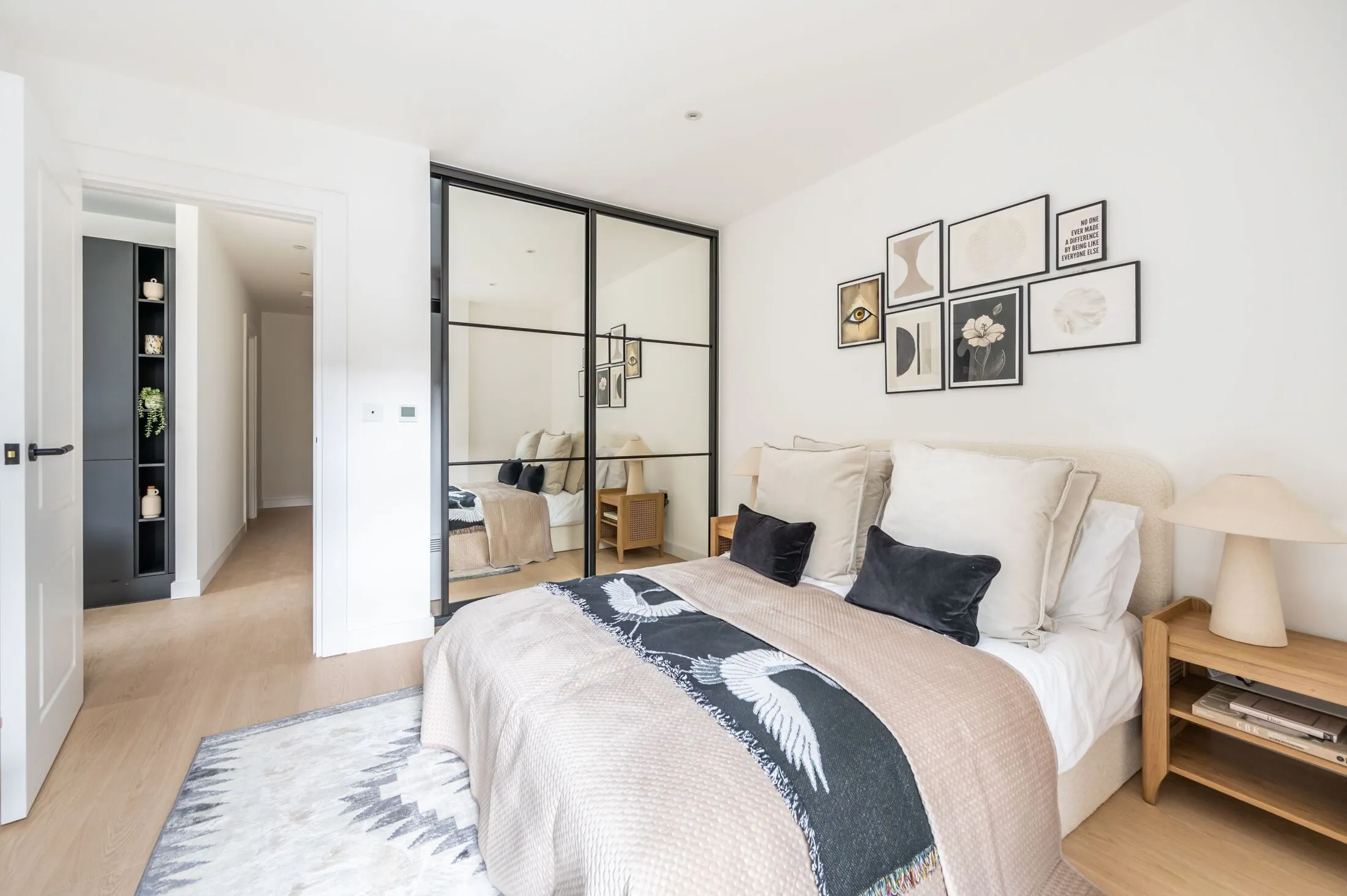 Flat Dod Street in Greater London