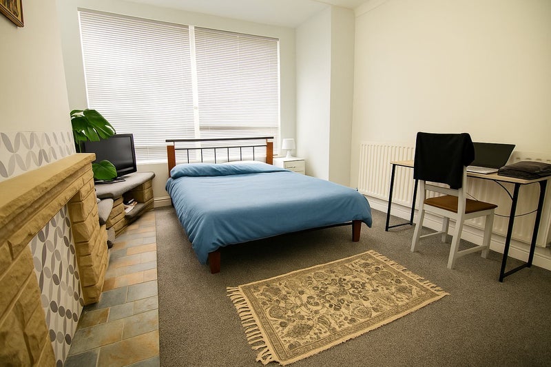 Room Back Osmondthorpe Lane in Leeds