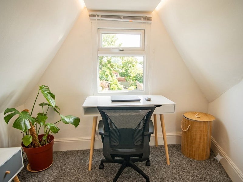 Room Back Osmondthorpe Lane in Leeds