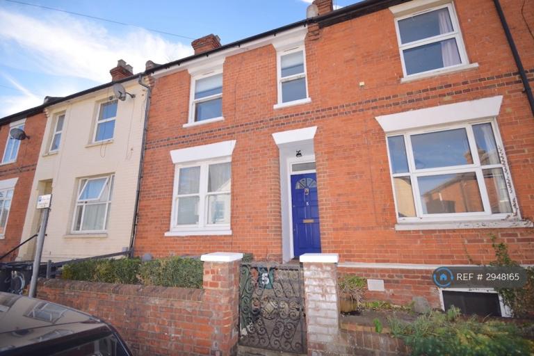 House Denzil Road in Guildford