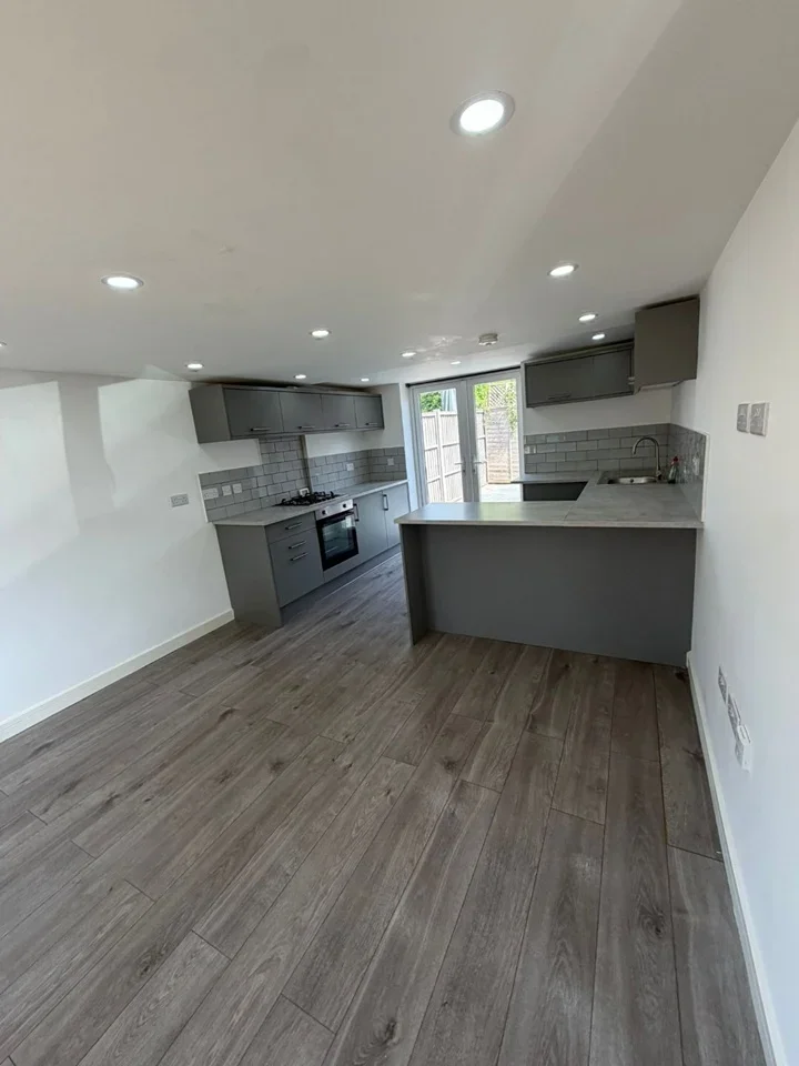 House Perrylands in Mole Valley