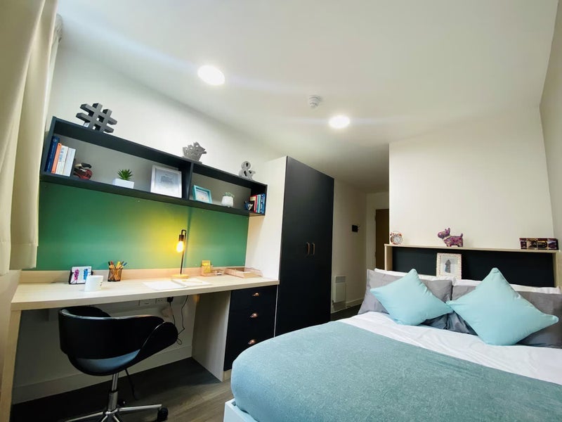 Room Blackhorse Lane in Greater London